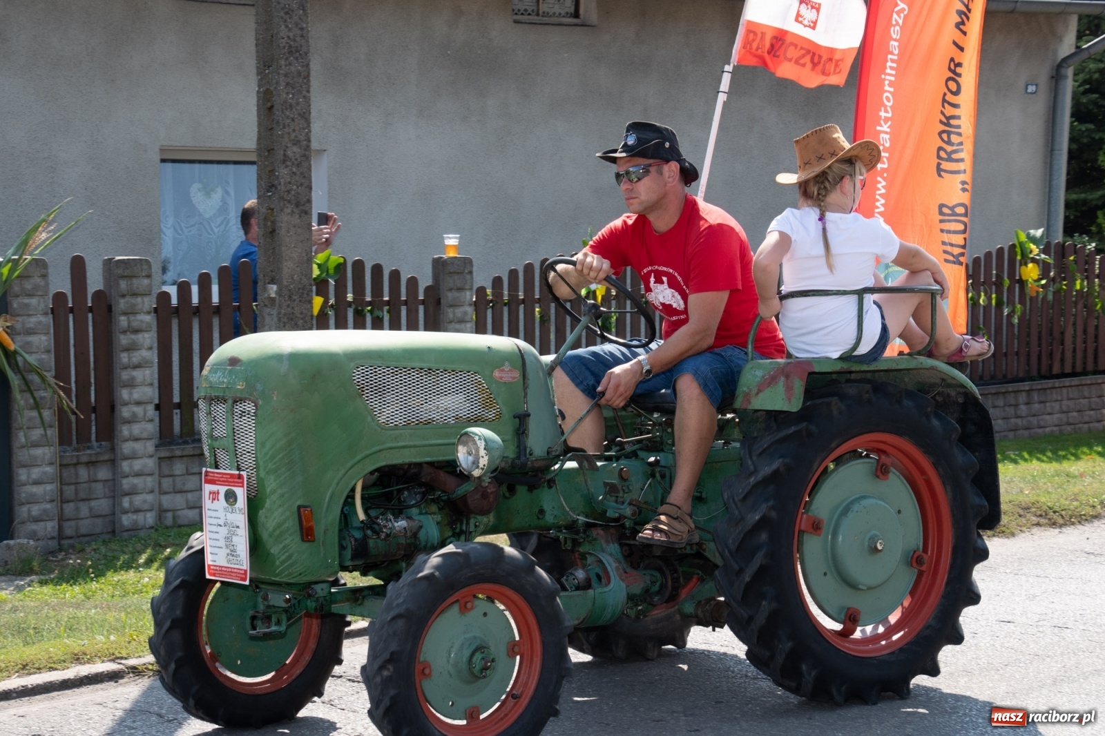 Zdjęcie w galerii na portalu naszraciborz.pl: Dożynki gminy Lyski w Raszczycach. Wesoły korowód  i znamienici goście [FOTO i WIDEO] wiadomości z regionu