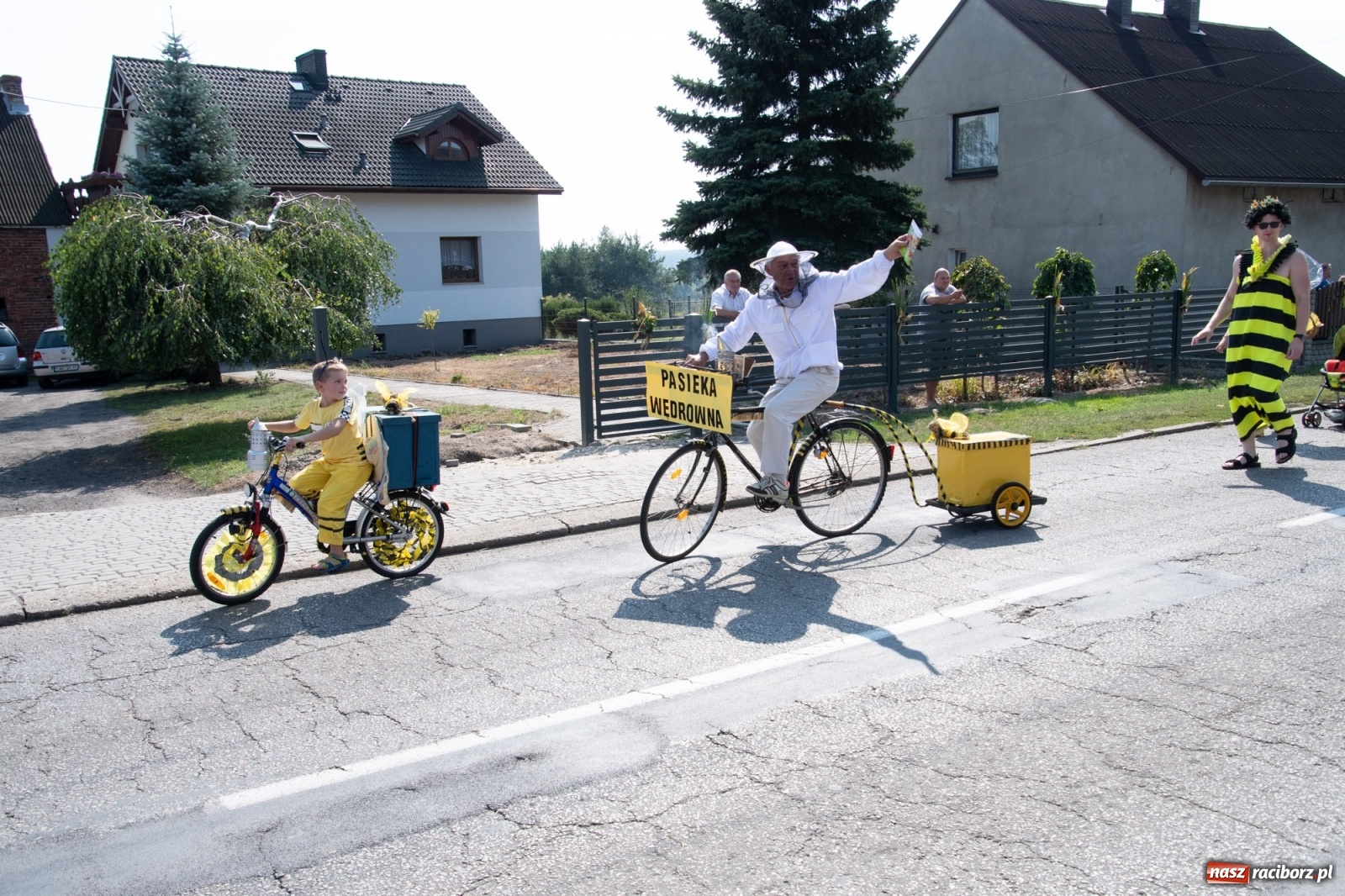 Zdjęcie w galerii na portalu naszraciborz.pl: Dożynki gminy Lyski w Raszczycach. Wesoły korowód  i znamienici goście [FOTO i WIDEO] wiadomości z regionu