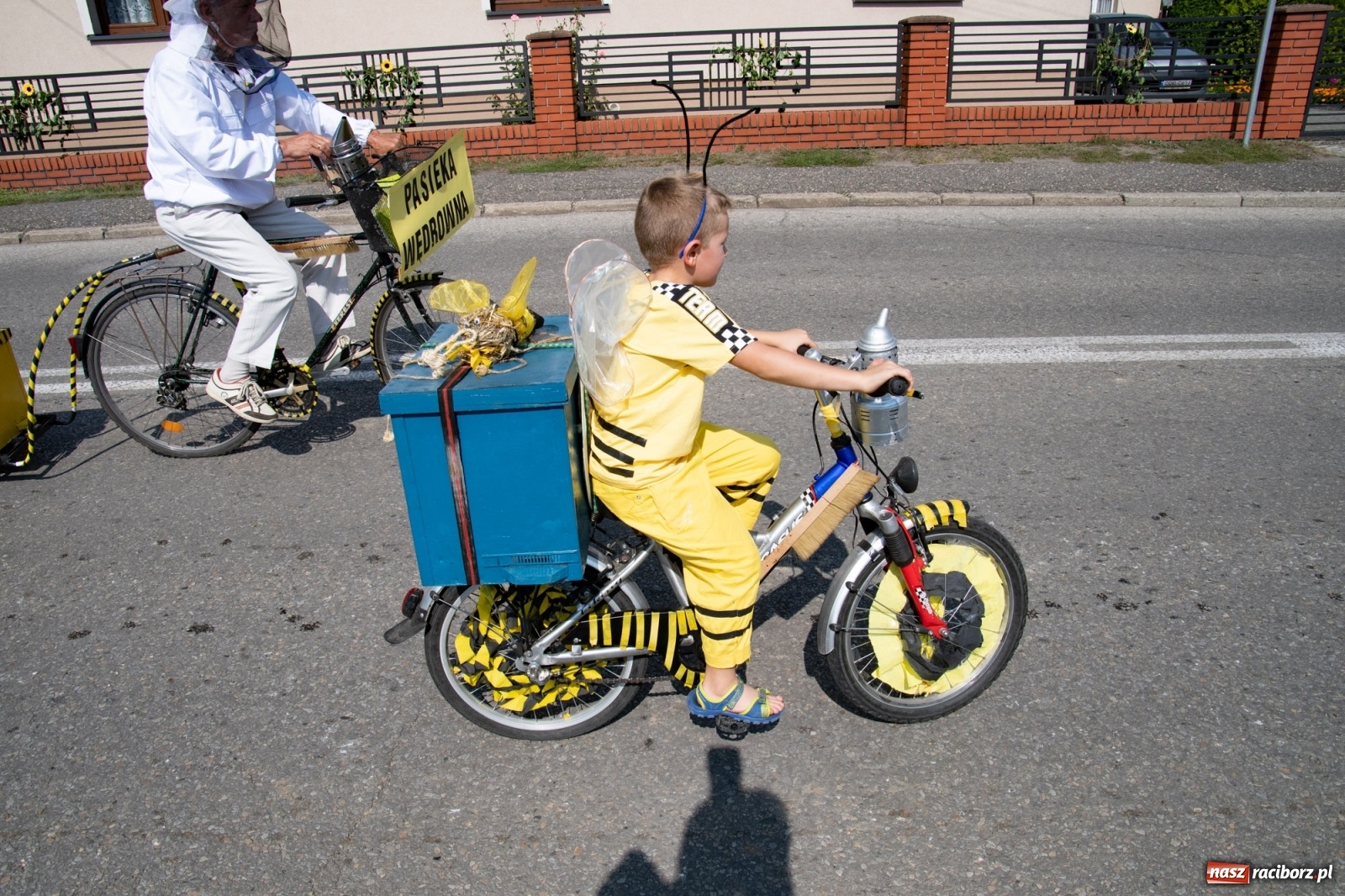 Zdjęcie w galerii na portalu naszraciborz.pl: Dożynki gminy Lyski w Raszczycach. Wesoły korowód  i znamienici goście [FOTO i WIDEO] wiadomości z regionu