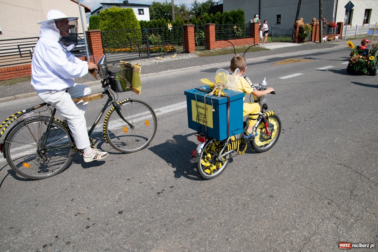 Zdjęcie w galerii na portalu naszraciborz.pl: Dożynki gminy Lyski w Raszczycach. Wesoły korowód  i znamienici goście [FOTO i WIDEO] wiadomości z regionu