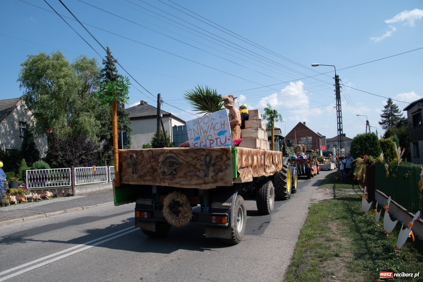 Zdjęcie w galerii na portalu naszraciborz.pl: Dożynki gminy Lyski w Raszczycach. Wesoły korowód  i znamienici goście [FOTO i WIDEO] wiadomości z regionu