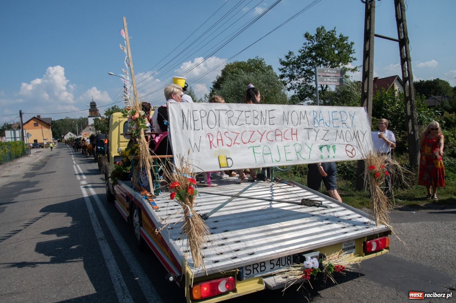 Zdjęcie w galerii na portalu naszraciborz.pl: Dożynki gminy Lyski w Raszczycach. Wesoły korowód  i znamienici goście [FOTO i WIDEO] wiadomości z regionu