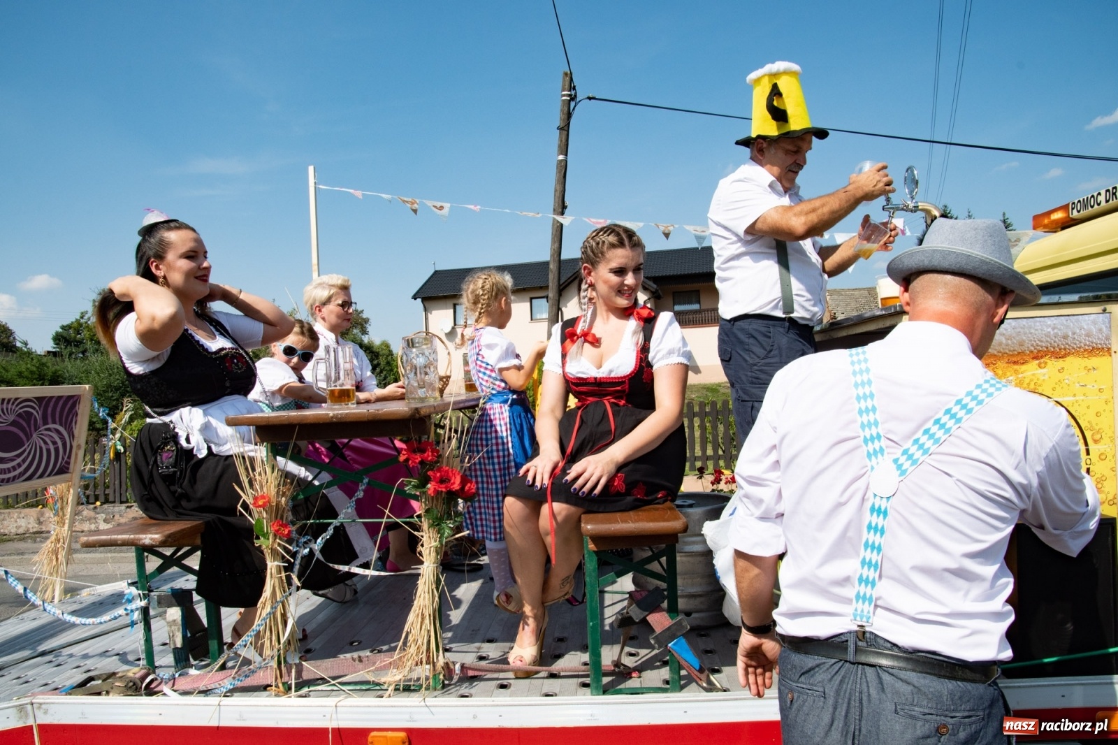 Zdjęcie w galerii na portalu naszraciborz.pl: Dożynki gminy Lyski w Raszczycach. Wesoły korowód  i znamienici goście [FOTO i WIDEO] wiadomości z regionu
