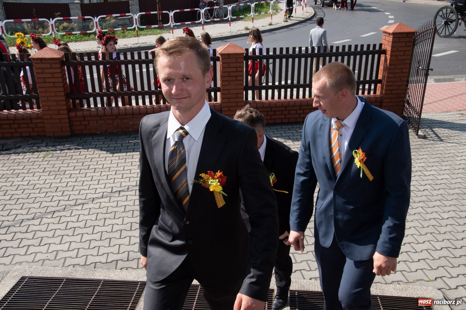 Zdjęcie w galerii na portalu naszraciborz.pl: Dożynki gminy Lyski w Raszczycach. Wesoły korowód  i znamienici goście [FOTO i WIDEO] wiadomości z regionu
