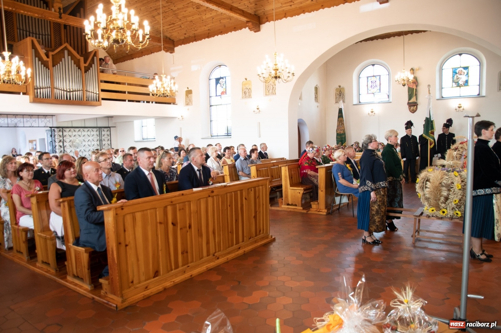 Zdjęcie w galerii na portalu naszraciborz.pl: Dożynki gminy Lyski w Raszczycach. Wesoły korowód  i znamienici goście [FOTO i WIDEO] wiadomości z regionu