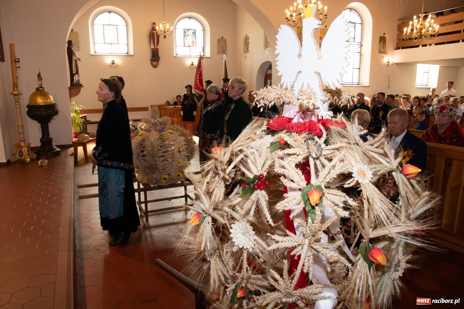 Zdjęcie w galerii na portalu naszraciborz.pl: Dożynki gminy Lyski w Raszczycach. Wesoły korowód  i znamienici goście [FOTO i WIDEO] wiadomości z regionu