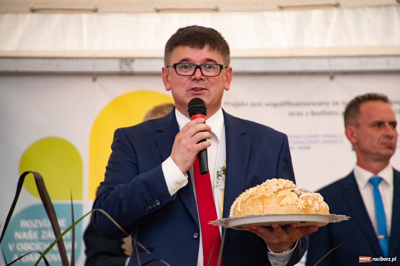 Zdjęcie w galerii na portalu naszraciborz.pl: Dożynki gminy Lyski w Raszczycach. Wesoły korowód  i znamienici goście [FOTO i WIDEO] wiadomości z regionu