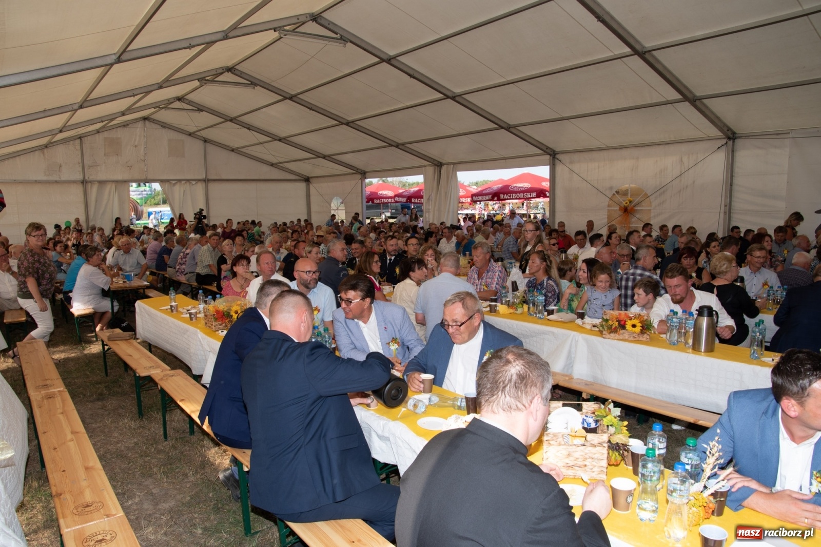 Zdjęcie w galerii na portalu naszraciborz.pl: Dożynki gminy Lyski w Raszczycach. Wesoły korowód  i znamienici goście [FOTO i WIDEO] wiadomości z regionu