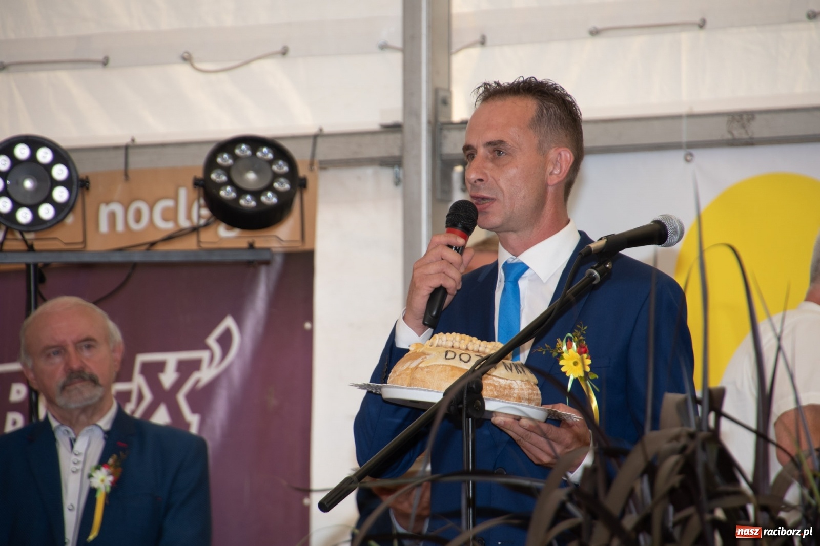 Zdjęcie w galerii na portalu naszraciborz.pl: Dożynki gminy Lyski w Raszczycach. Wesoły korowód  i znamienici goście [FOTO i WIDEO] wiadomości z regionu