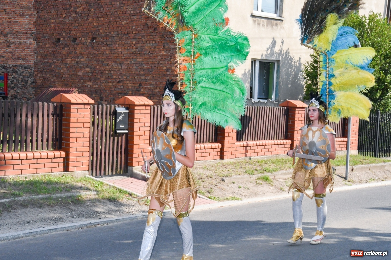 Zdjęcie w galerii na portalu naszraciborz.pl: Dożynki gminy Lyski w Raszczycach. Wesoły korowód  i znamienici goście [FOTO i WIDEO] wiadomości z regionu