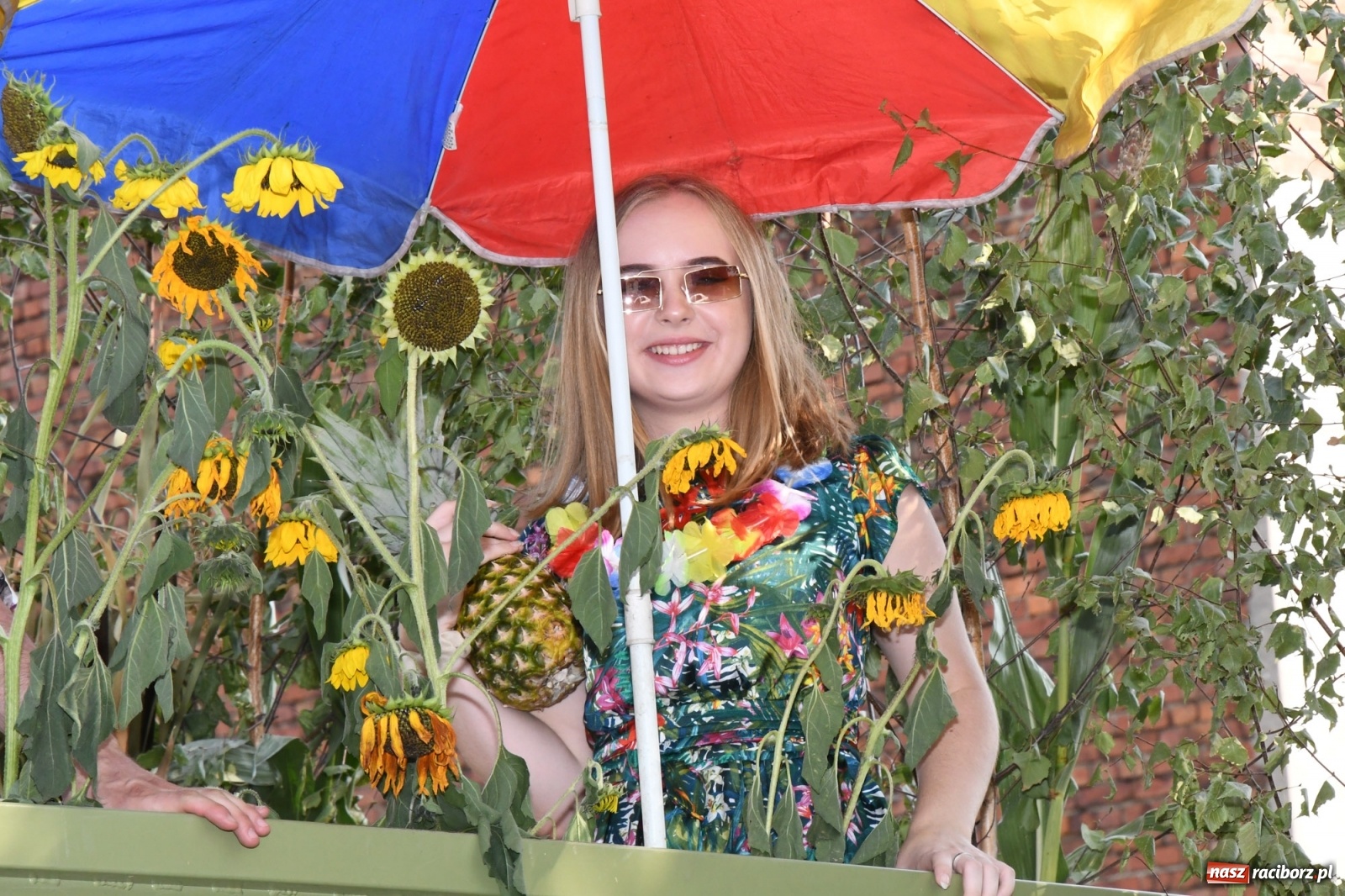 Zdjęcie w galerii na portalu naszraciborz.pl: Dożynki gminy Lyski w Raszczycach. Wesoły korowód  i znamienici goście [FOTO i WIDEO] wiadomości z regionu