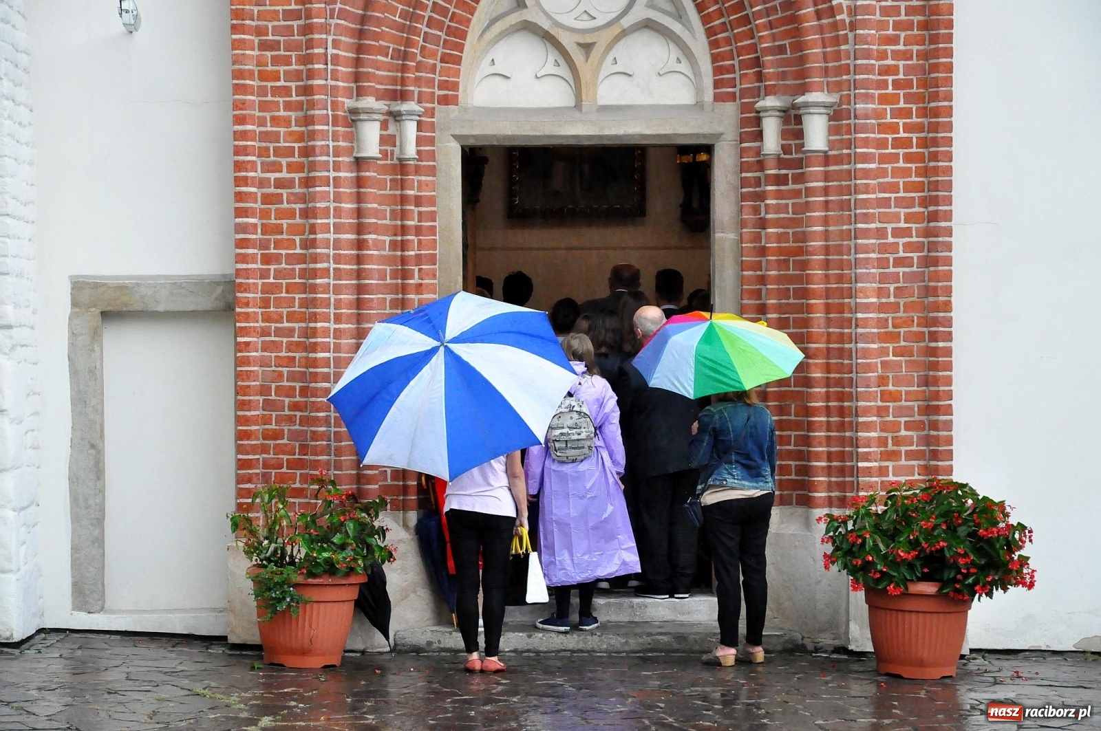 Zdjęcie w galerii na portalu naszraciborz.pl: Diecezjalne LO rozpoczęło rok szkolny Mszą św. na zamku [FOTO i WIDEO] wiadomości z regionu