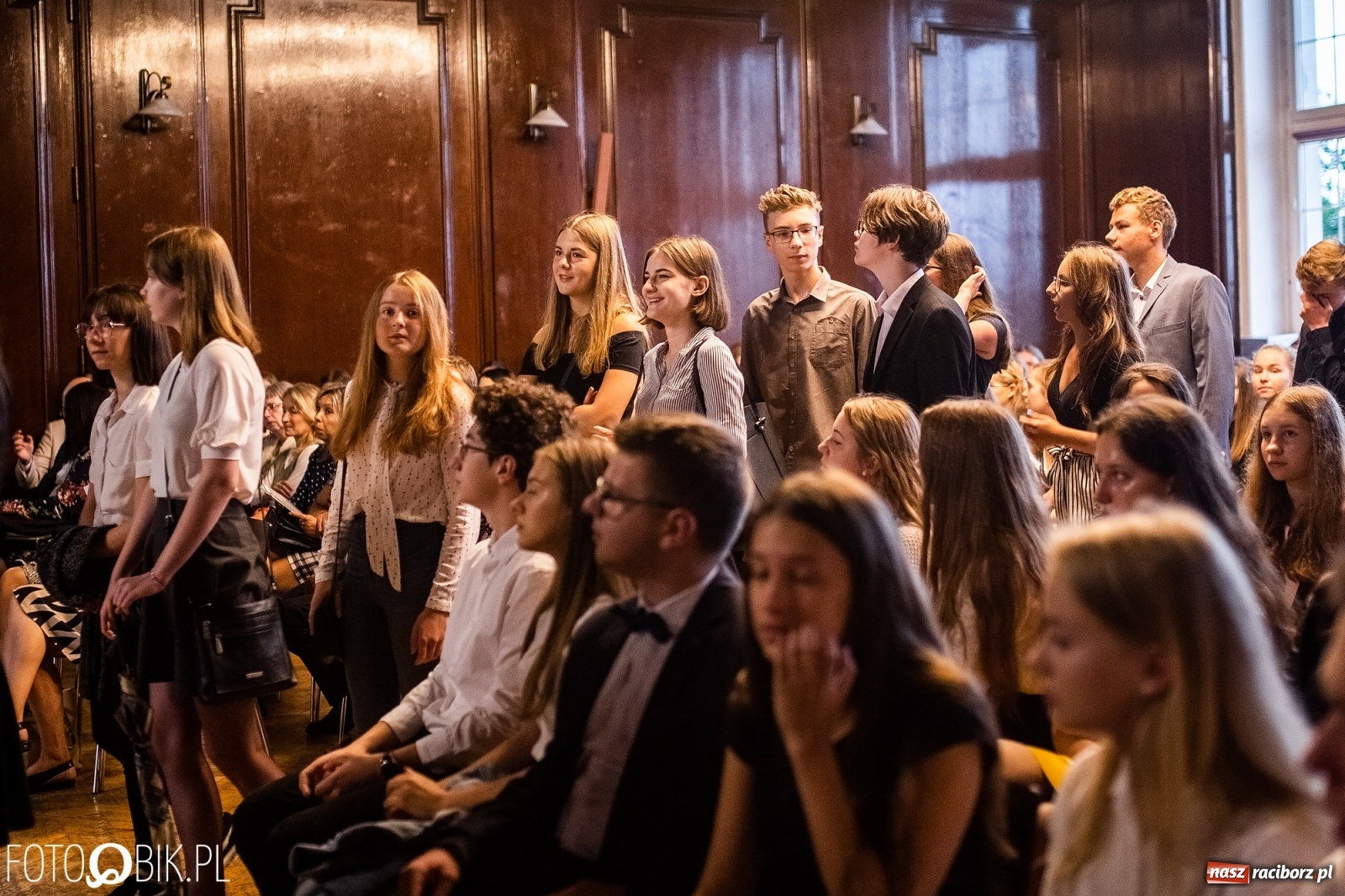 Zdjęcie w galerii na portalu naszraciborz.pl: Inauguracja roku szkolnego w I LO wiadomości z regionu