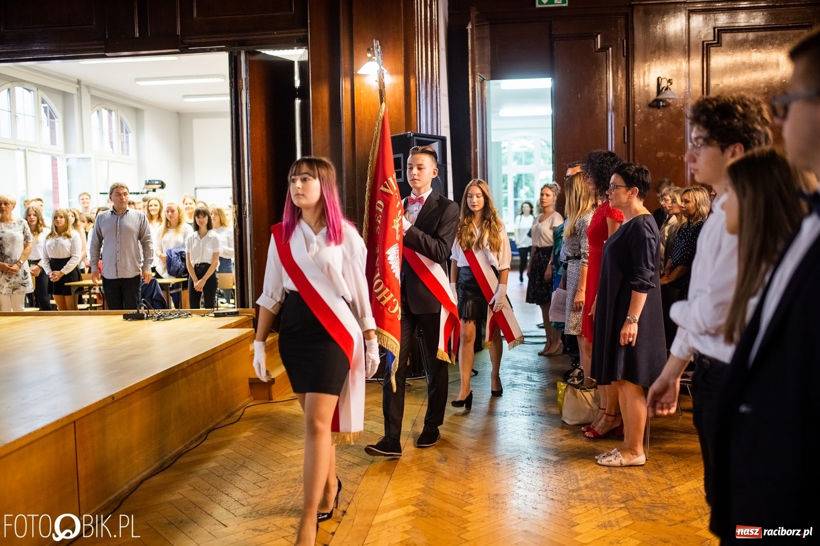 Zdjęcie w galerii na portalu naszraciborz.pl: Inauguracja roku szkolnego w I LO wiadomości z regionu