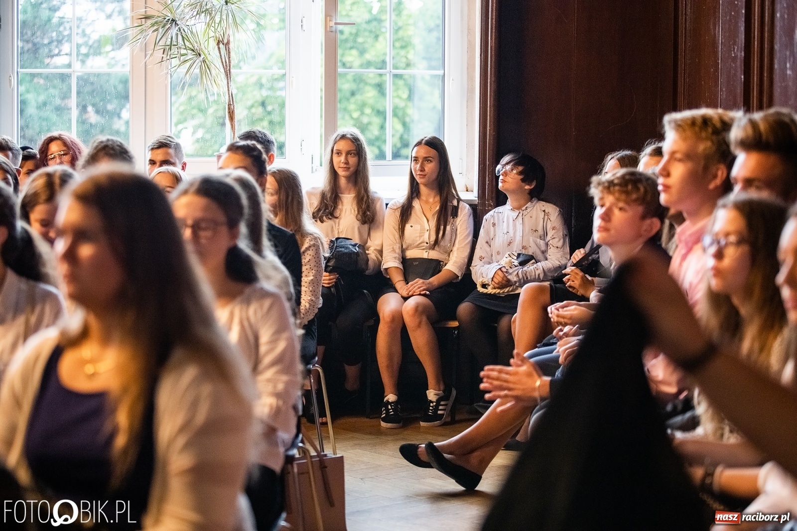 Zdjęcie w galerii na portalu naszraciborz.pl: Inauguracja roku szkolnego w I LO wiadomości z regionu