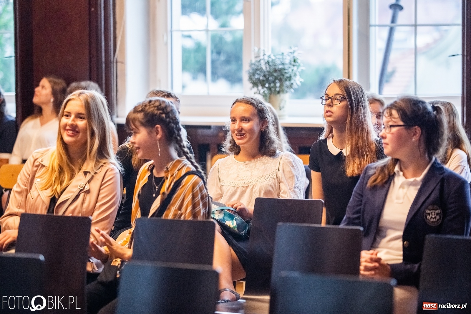 Zdjęcie w galerii na portalu naszraciborz.pl: Inauguracja roku szkolnego w I LO wiadomości z regionu