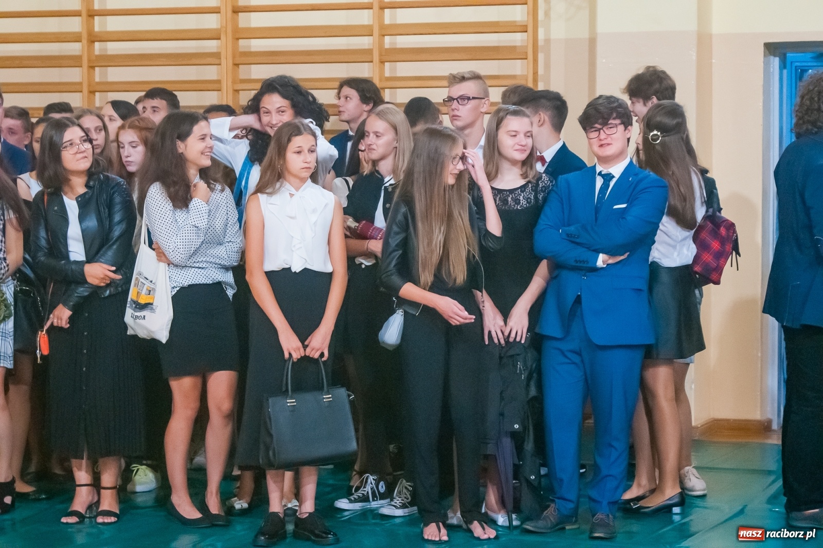 Zdjęcie w galerii na portalu naszraciborz.pl: Uroczyście ślubuję! Inauguracja roku szkolnego w II LO [FOTO i WIDEO] wiadomości z regionu