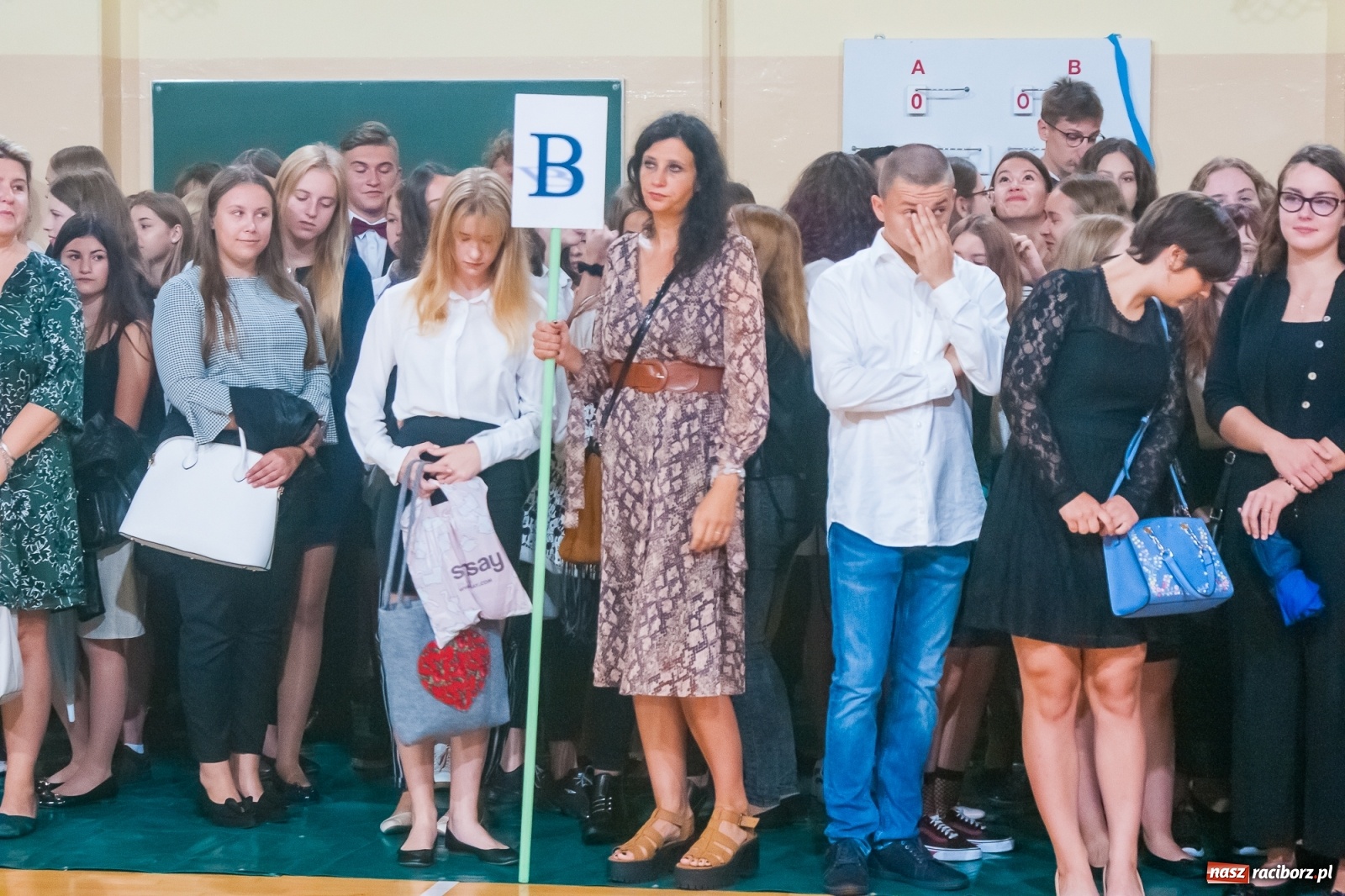 Zdjęcie w galerii na portalu naszraciborz.pl: Uroczyście ślubuję! Inauguracja roku szkolnego w II LO [FOTO i WIDEO] wiadomości z regionu