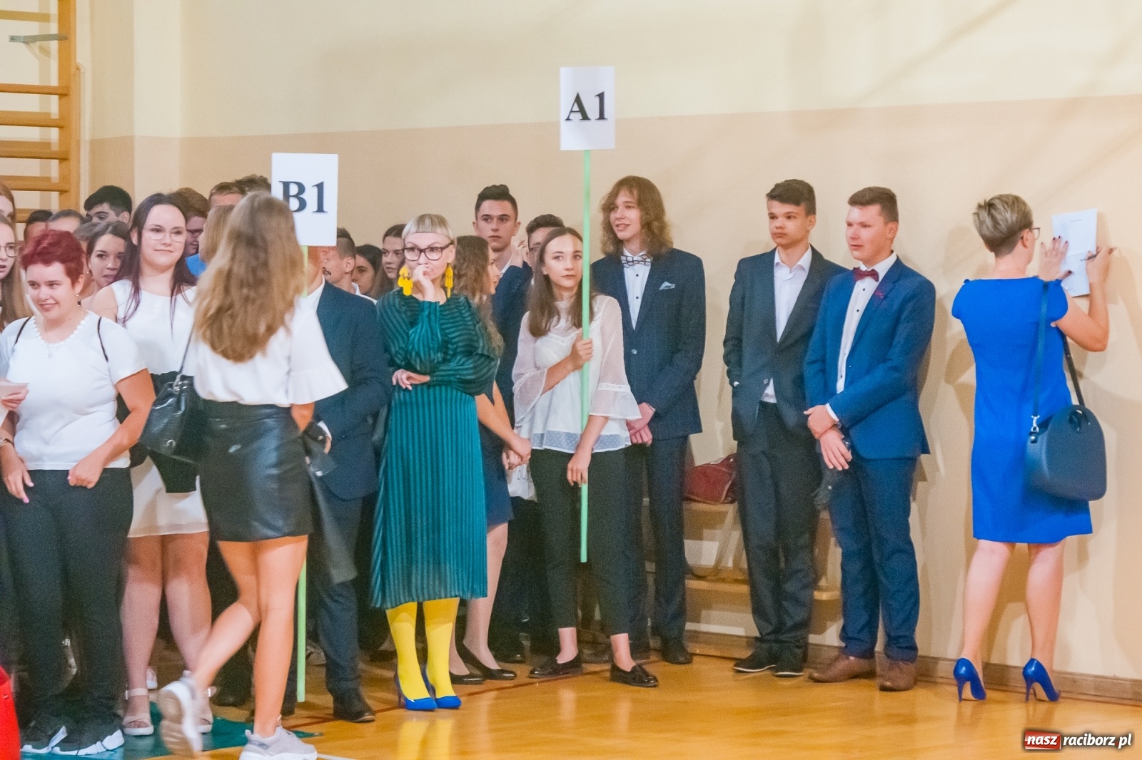 Zdjęcie w galerii na portalu naszraciborz.pl: Uroczyście ślubuję! Inauguracja roku szkolnego w II LO [FOTO i WIDEO] wiadomości z regionu