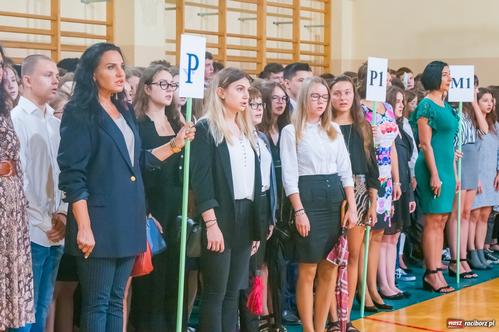 Zdjęcie w galerii na portalu naszraciborz.pl: Uroczyście ślubuję! Inauguracja roku szkolnego w II LO [FOTO i WIDEO] wiadomości z regionu