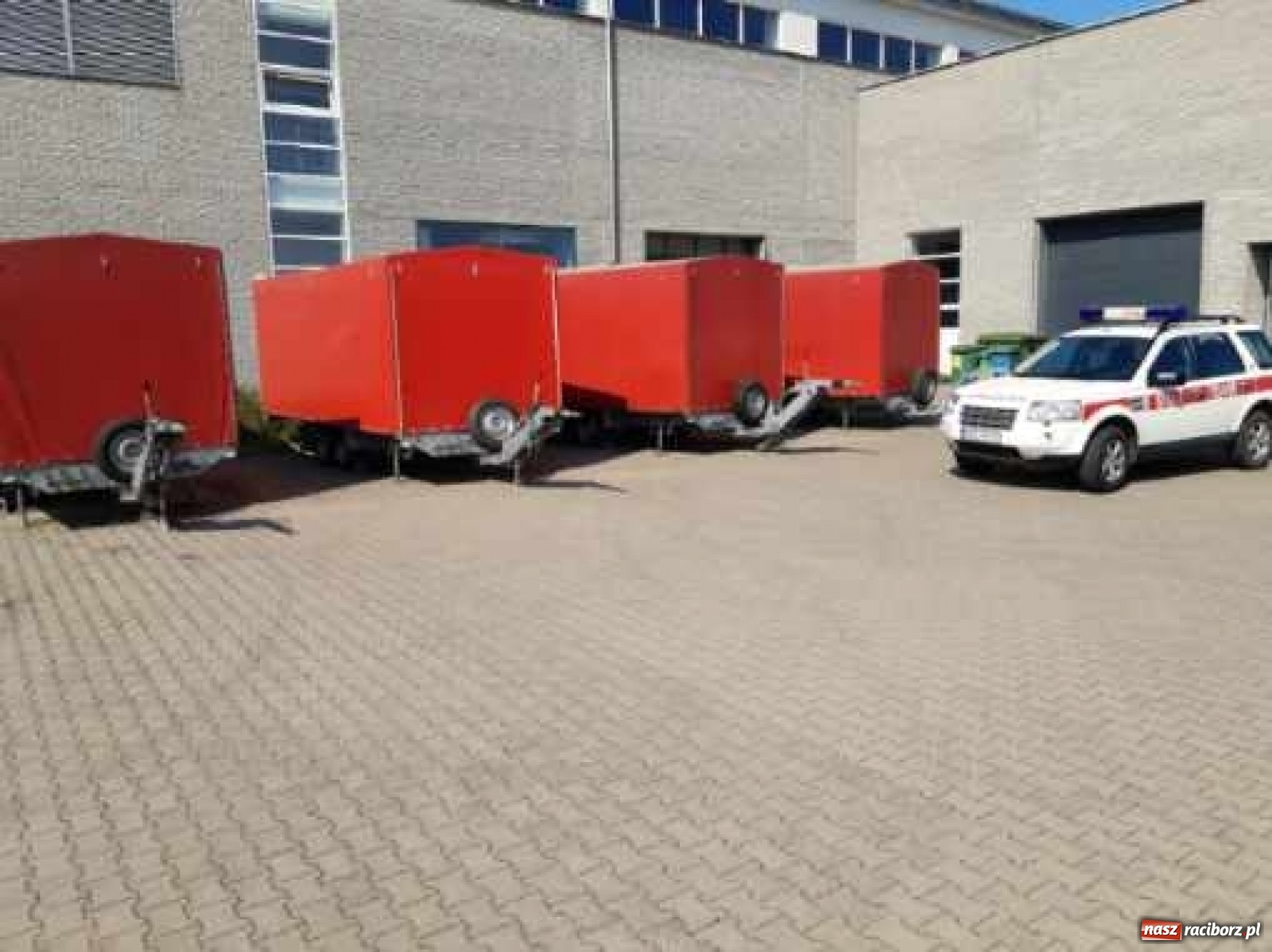 Zdjęcie w galerii na portalu naszraciborz.pl: Pompy monstrum trafiły z Raciborza do Warszawy [FOTO] wiadomości z regionu