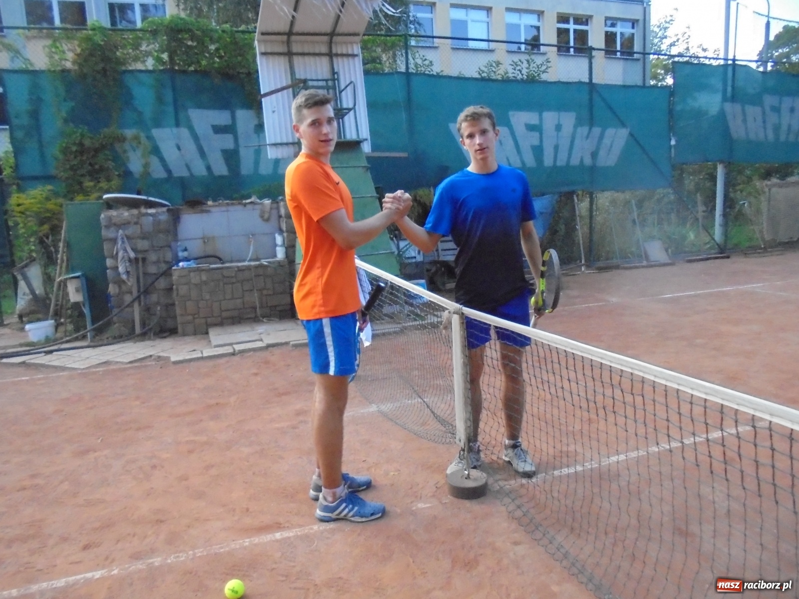 Zdjęcie w galerii na portalu naszraciborz.pl: Tenisowe zmagania na korcie Rafako wiadomości z regionu