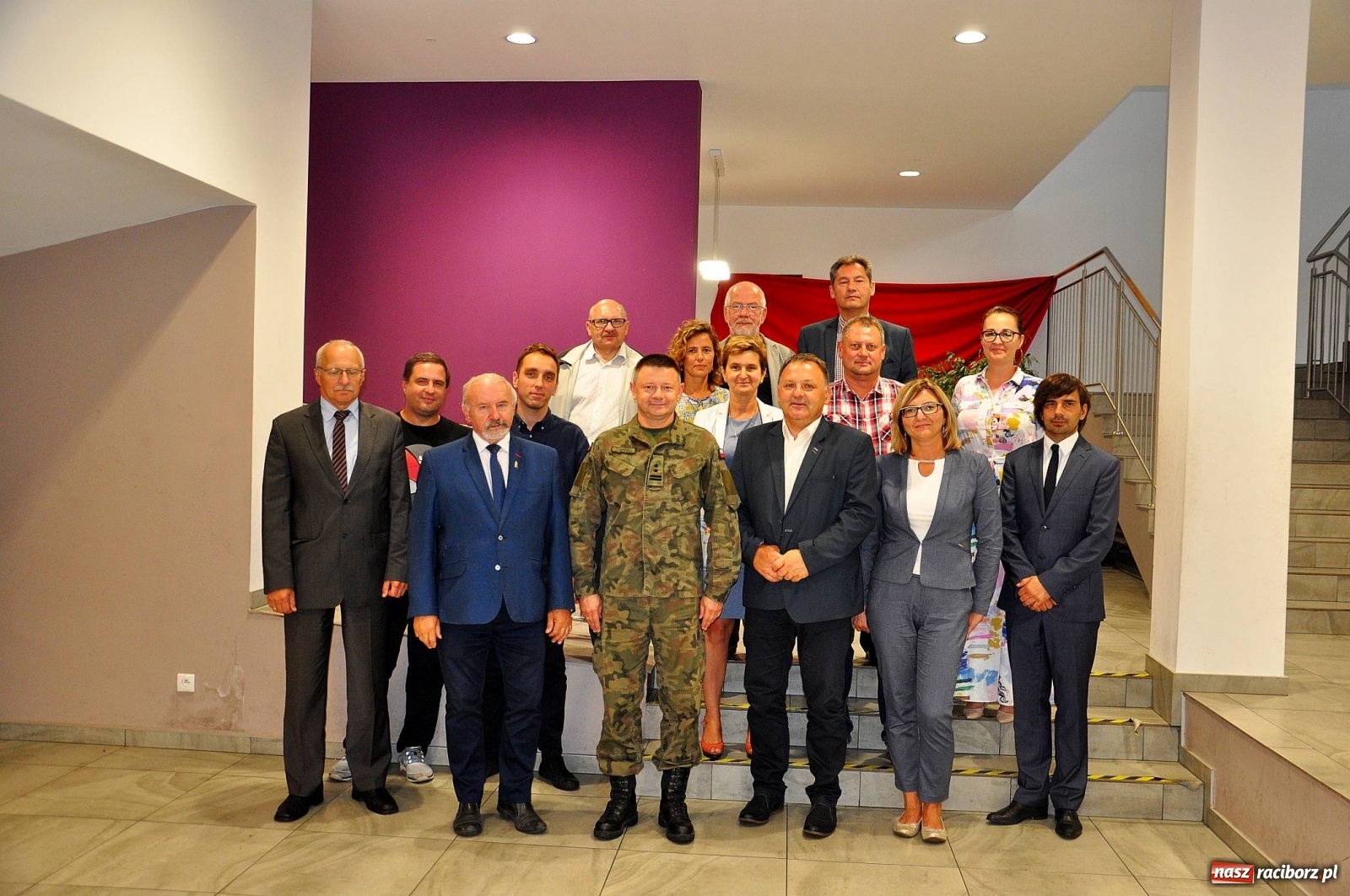 Zdjęcie w galerii na portalu naszraciborz.pl: Kuźnia Raciborska czeka na wojsko [WIDEO]  wiadomości z regionu