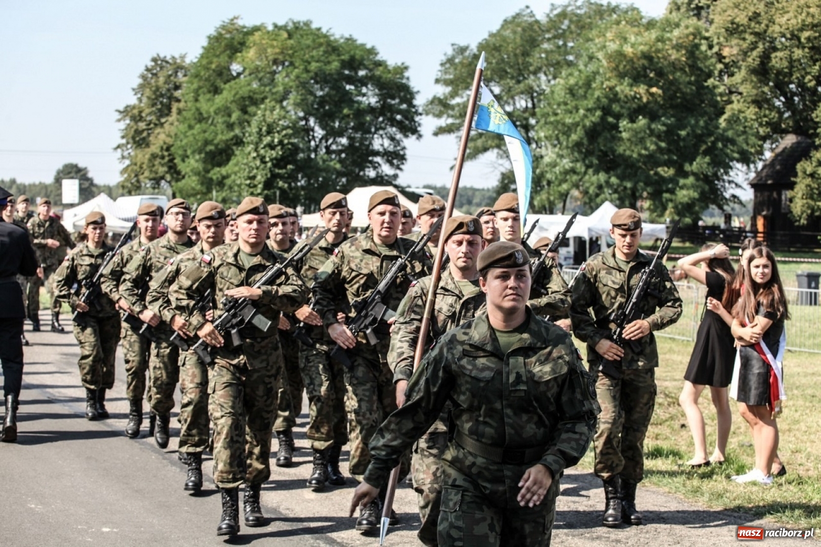 Zdjęcie w galerii na portalu naszraciborz.pl: Kolejni terytorialsi złożyli przysięgę wojskową wiadomości z regionu