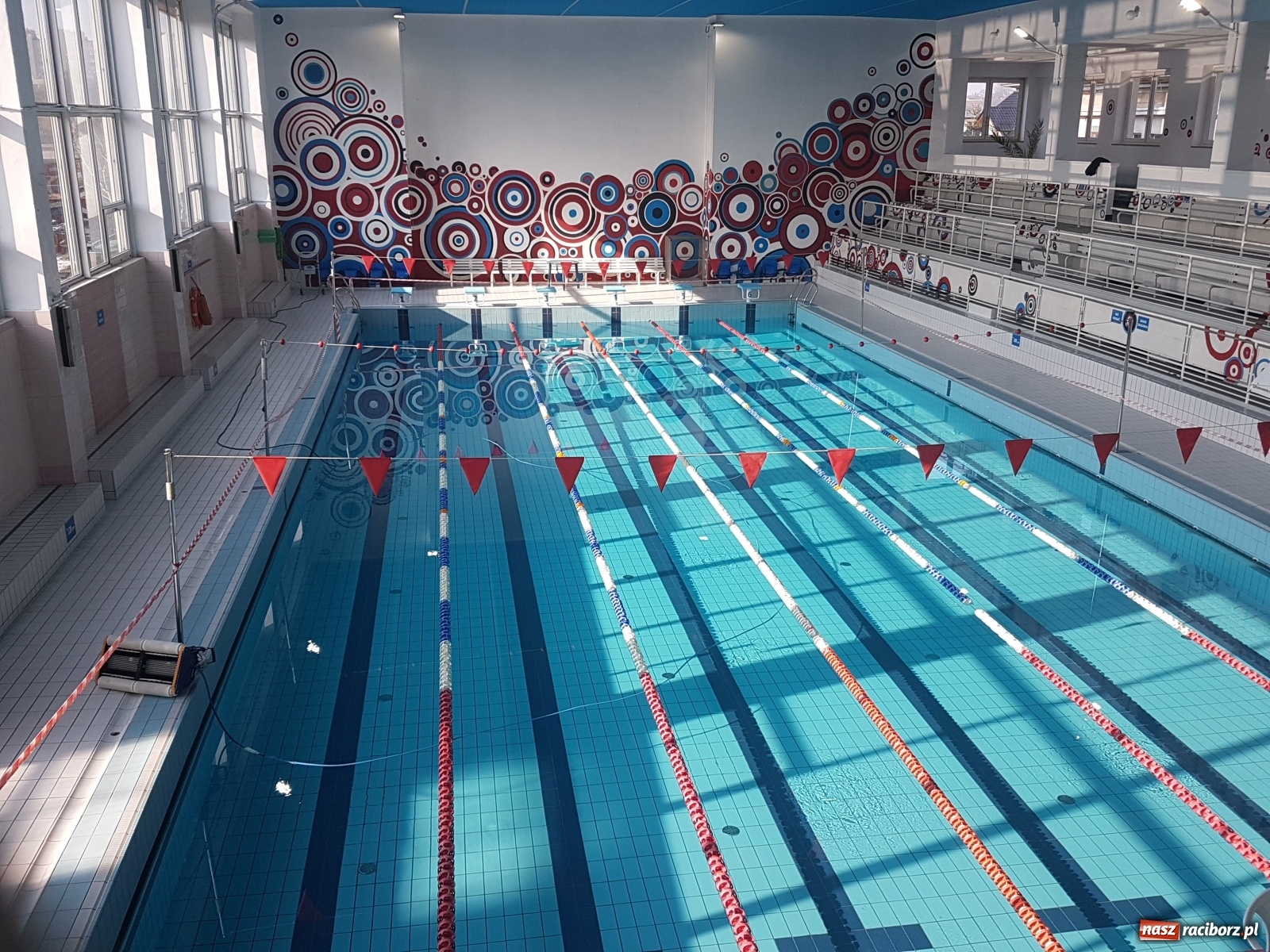 Zdjęcie w galerii na portalu naszraciborz.pl: Pływalnia PWSZ wkrótce ogólnodostępna wiadomości z regionu