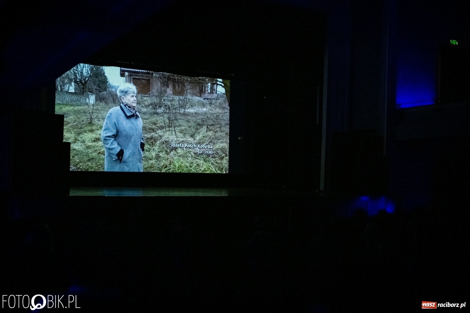 Zdjęcie w galerii na portalu naszraciborz.pl: Otwarcie wystawy Ukradzione dzieciństwo oraz projekcja filmu Kinderlager Pogrzebin wiadomości z regionu