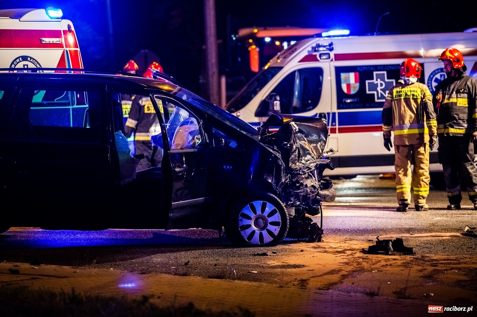 Zdjęcie w galerii na portalu naszraciborz.pl: Zderzenie na mycie. Kilka osób rannych [FOTO]  wiadomości z regionu