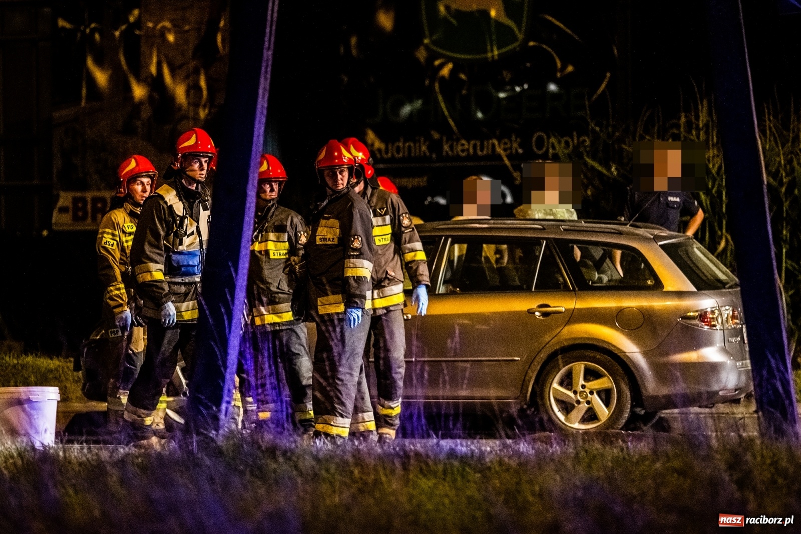 Zdjęcie w galerii na portalu naszraciborz.pl: Zderzenie na mycie. Kilka osób rannych [FOTO]  wiadomości z regionu