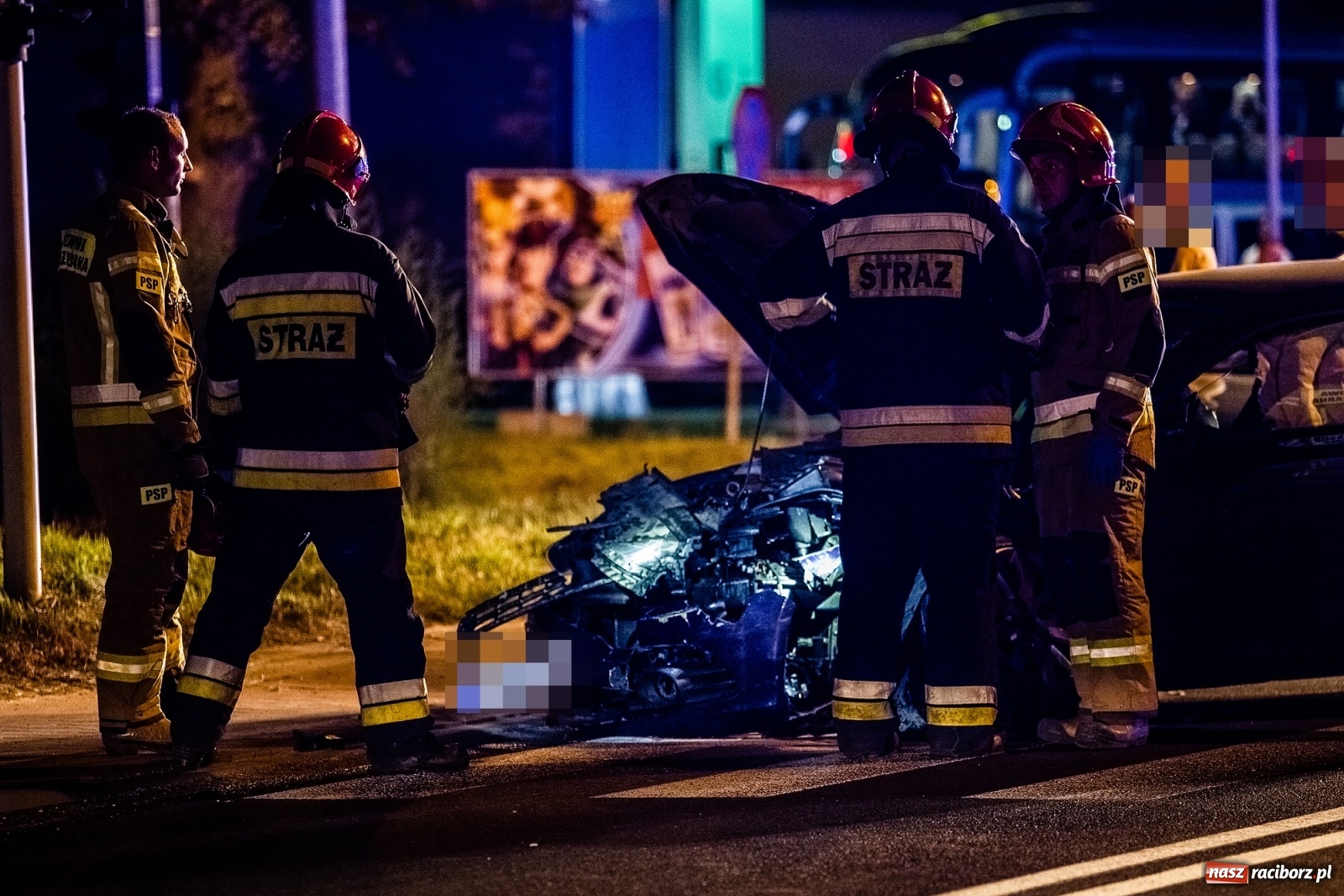 Zdjęcie w galerii na portalu naszraciborz.pl: Zderzenie na mycie. Kilka osób rannych [FOTO]  wiadomości z regionu