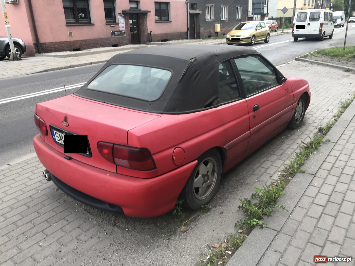 Zdjęcie w galerii na portalu naszraciborz.pl: Policja przypomina jak pozbyć się wraku. Korzystamy z porady  wiadomości z regionu