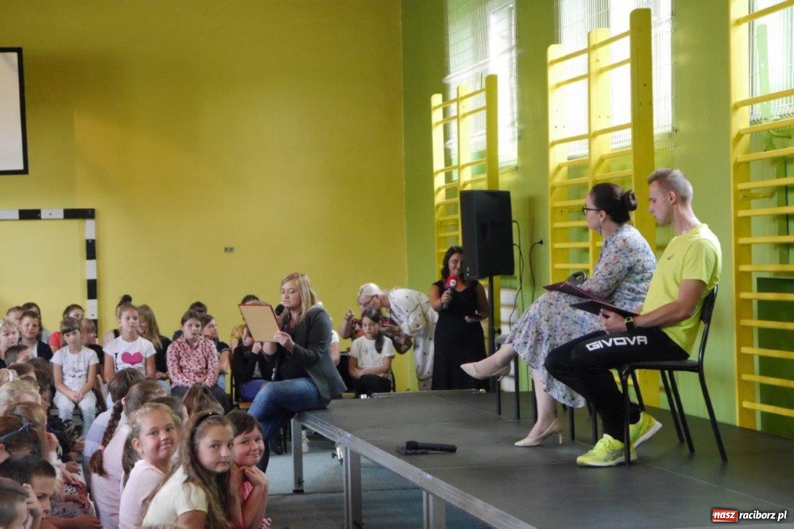 Zdjęcie w galerii na portalu naszraciborz.pl: Narodowe Czytanie 2019 w Rudach za nami wiadomości z regionu