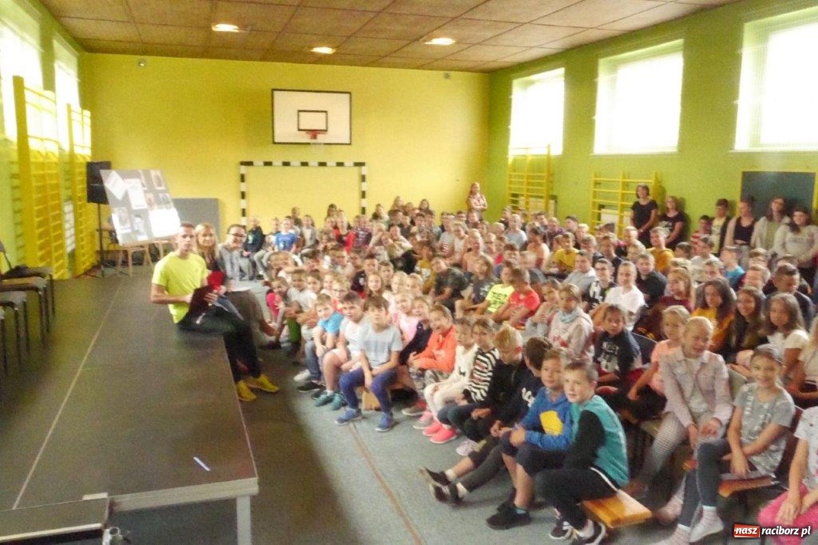 Zdjęcie w galerii na portalu naszraciborz.pl: Narodowe Czytanie 2019 w Rudach za nami wiadomości z regionu