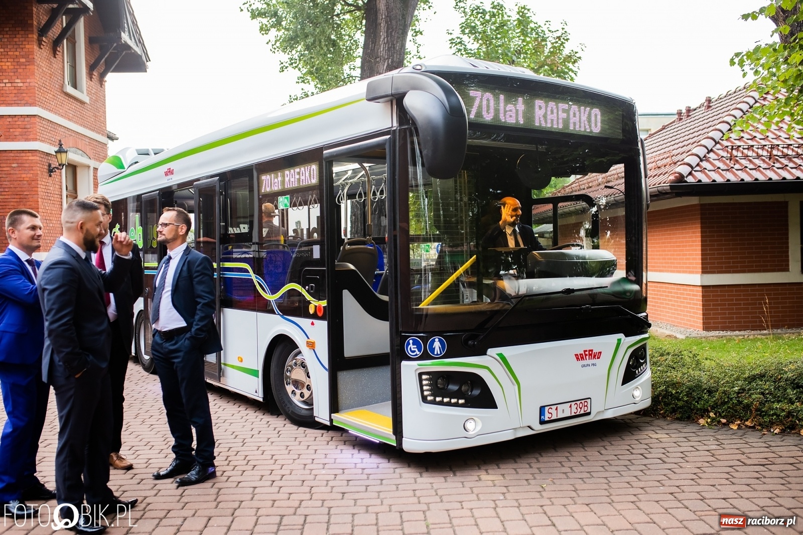 Zdjęcie w galerii na portalu naszraciborz.pl: Jeszcze w tym roku elektrobus Rafako wyjedzie na ulice Raciborza wiadomości z regionu