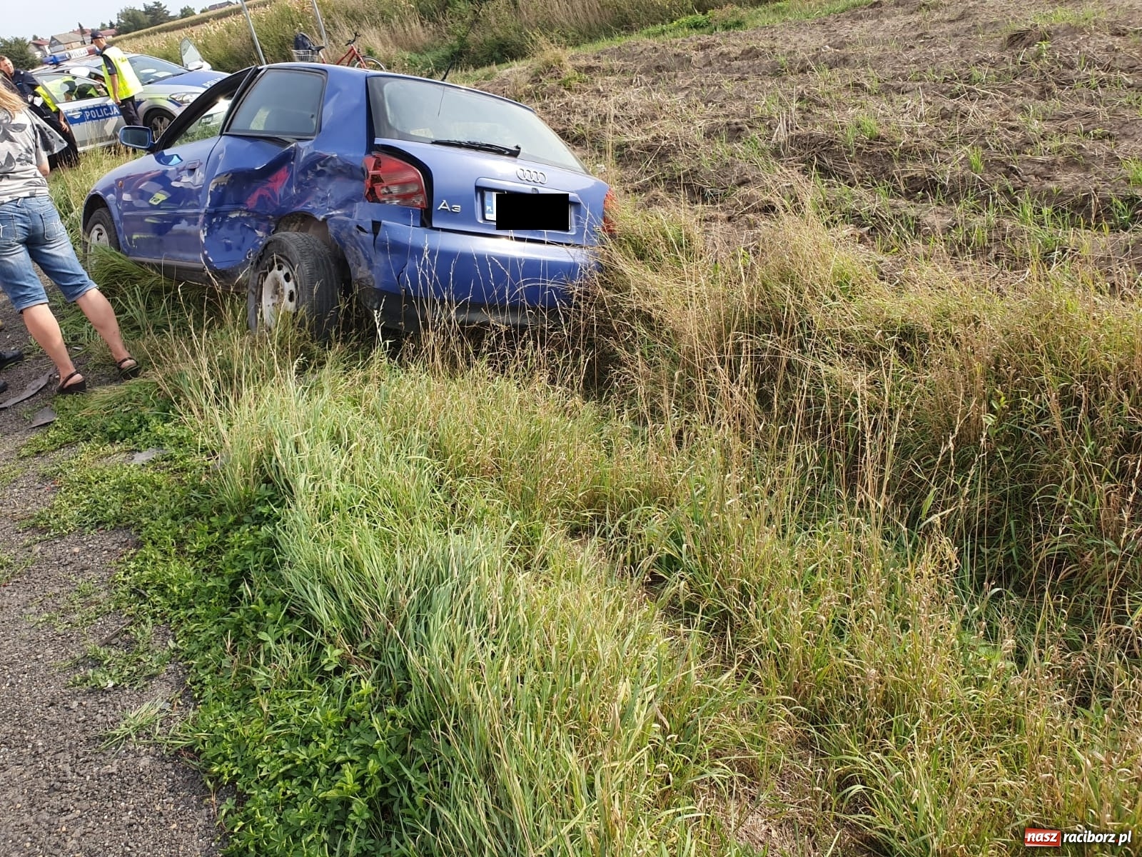 Zdjęcie w galerii na portalu naszraciborz.pl: Groźne zderzenie pojazdów na DK 45 przed Bieńkowicami [FOTO] wiadomości z regionu