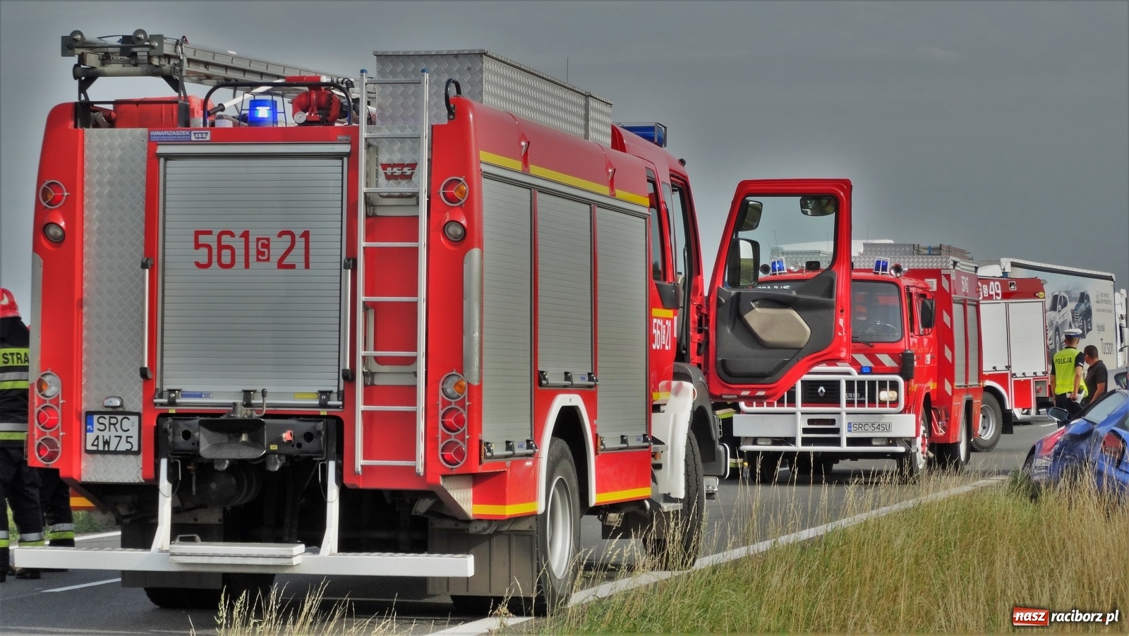 Zdjęcie w galerii na portalu naszraciborz.pl: Groźne zderzenie pojazdów na DK 45 przed Bieńkowicami [FOTO] wiadomości z regionu