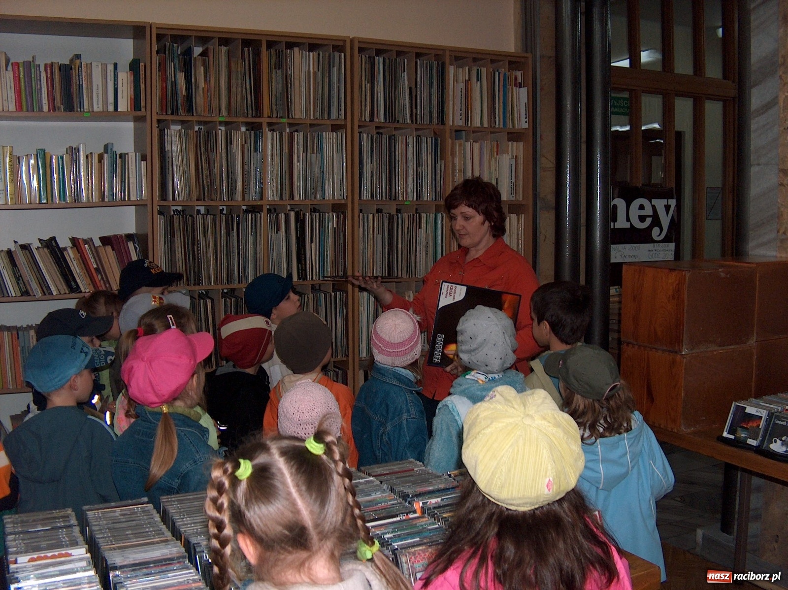 Zdjęcie w galerii na portalu naszraciborz.pl: Adapter, winyle, Janowski i Niedźwiecki [FOTO] wiadomości z regionu