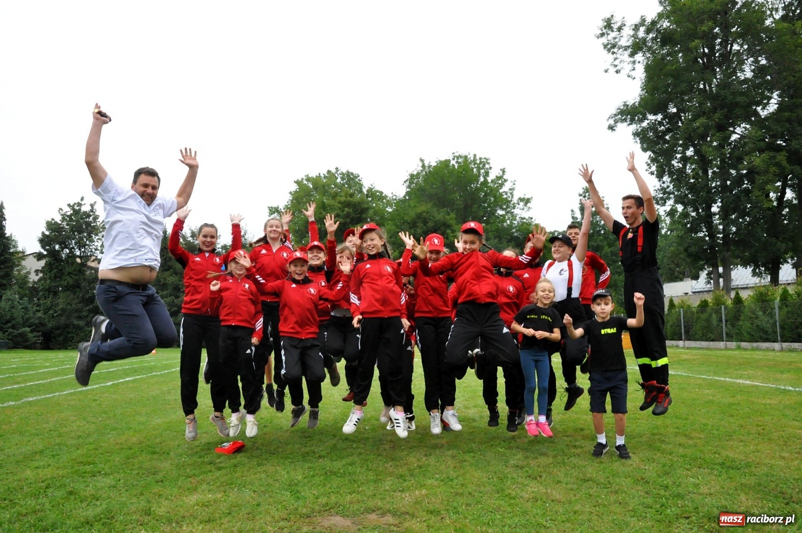 Zdjęcie w galerii na portalu naszraciborz.pl: MDP Samborowice z pucharem starosty raciborskiego [FOTO i WIDEO] wiadomości z regionu