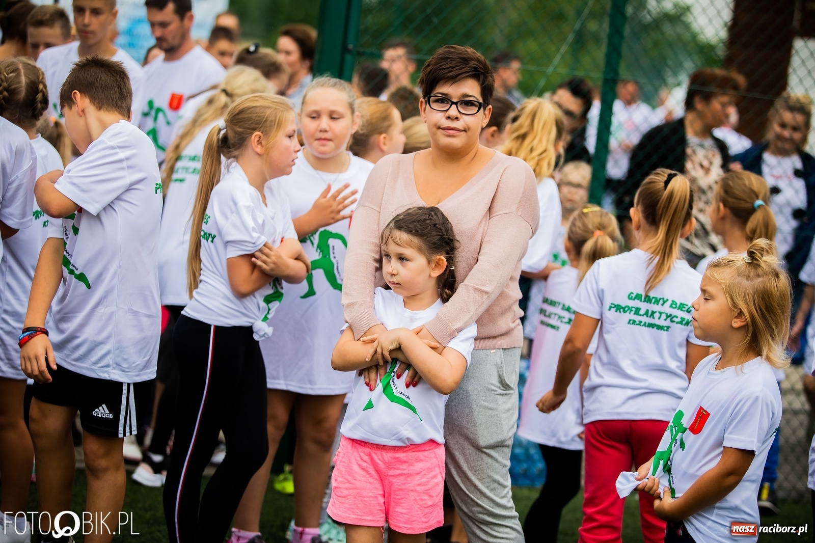 Zdjęcie w galerii na portalu naszraciborz.pl: Wolni od przemocy i uzależnień. Bieg profilaktyczny w Krzanowicach [FOTO i WIDEO] wiadomości z regionu