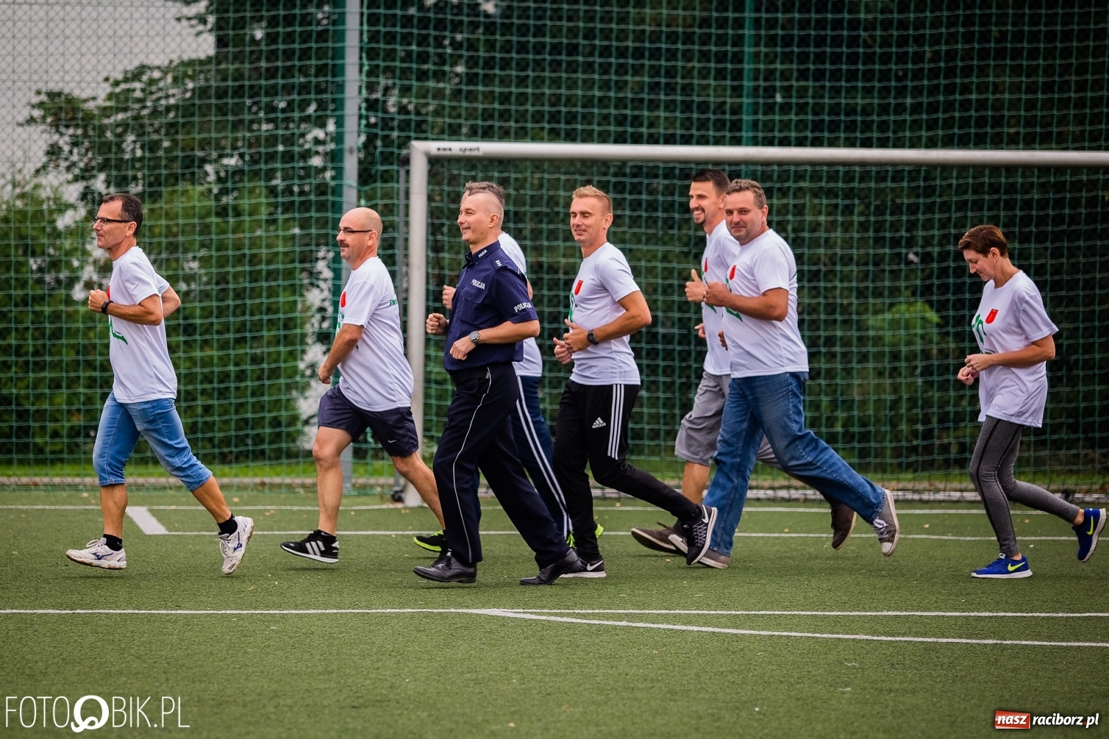 Zdjęcie w galerii na portalu naszraciborz.pl: Wolni od przemocy i uzależnień. Bieg profilaktyczny w Krzanowicach [FOTO i WIDEO] wiadomości z regionu