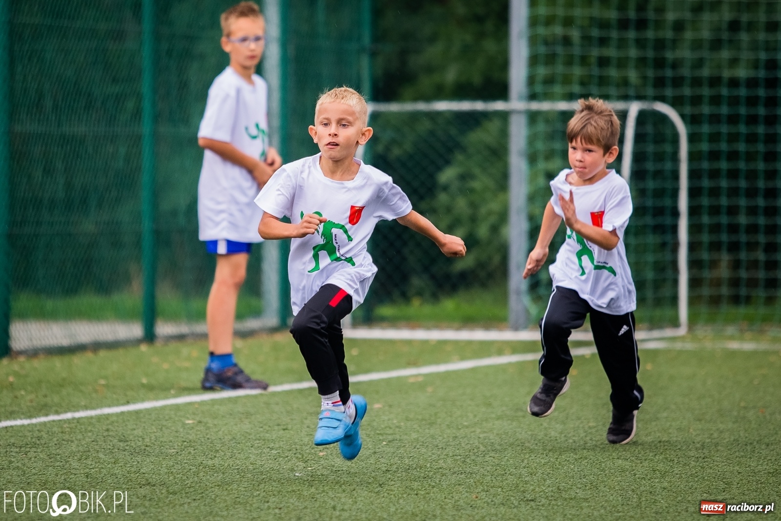 Zdjęcie w galerii na portalu naszraciborz.pl: Wolni od przemocy i uzależnień. Bieg profilaktyczny w Krzanowicach [FOTO i WIDEO] wiadomości z regionu