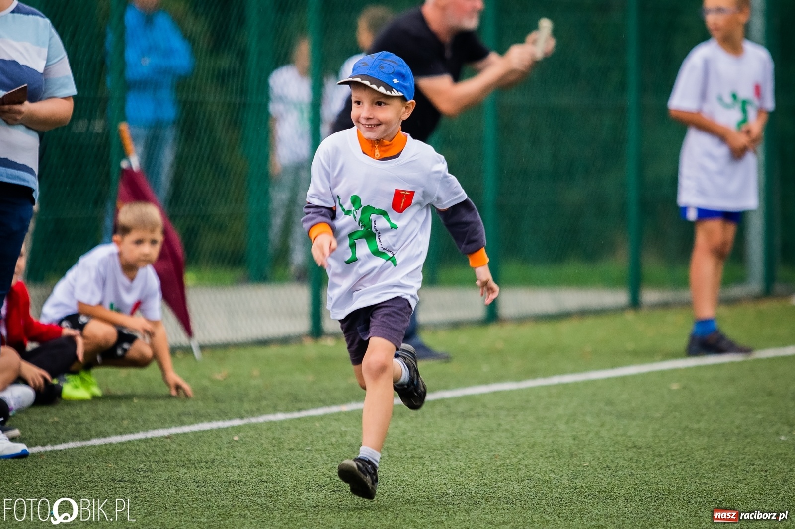 Zdjęcie w galerii na portalu naszraciborz.pl: Wolni od przemocy i uzależnień. Bieg profilaktyczny w Krzanowicach [FOTO i WIDEO] wiadomości z regionu