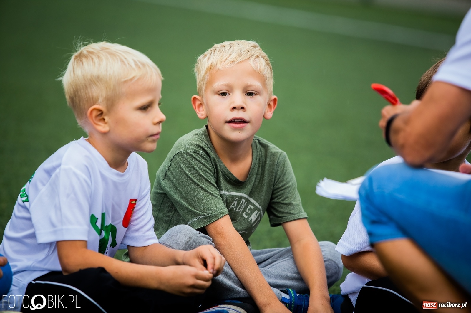 Zdjęcie w galerii na portalu naszraciborz.pl: Wolni od przemocy i uzależnień. Bieg profilaktyczny w Krzanowicach [FOTO i WIDEO] wiadomości z regionu