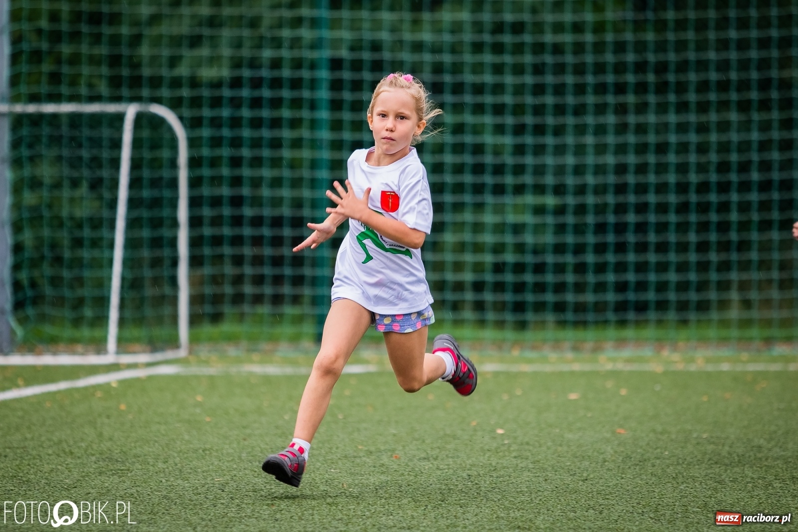 Zdjęcie w galerii na portalu naszraciborz.pl: Wolni od przemocy i uzależnień. Bieg profilaktyczny w Krzanowicach [FOTO i WIDEO] wiadomości z regionu