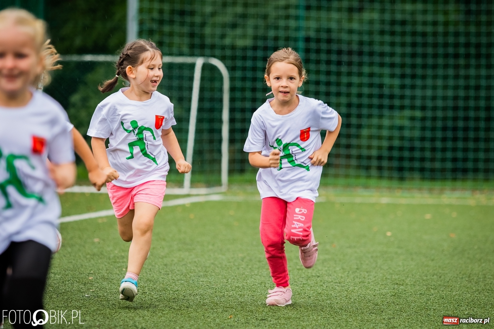 Zdjęcie w galerii na portalu naszraciborz.pl: Wolni od przemocy i uzależnień. Bieg profilaktyczny w Krzanowicach [FOTO i WIDEO] wiadomości z regionu