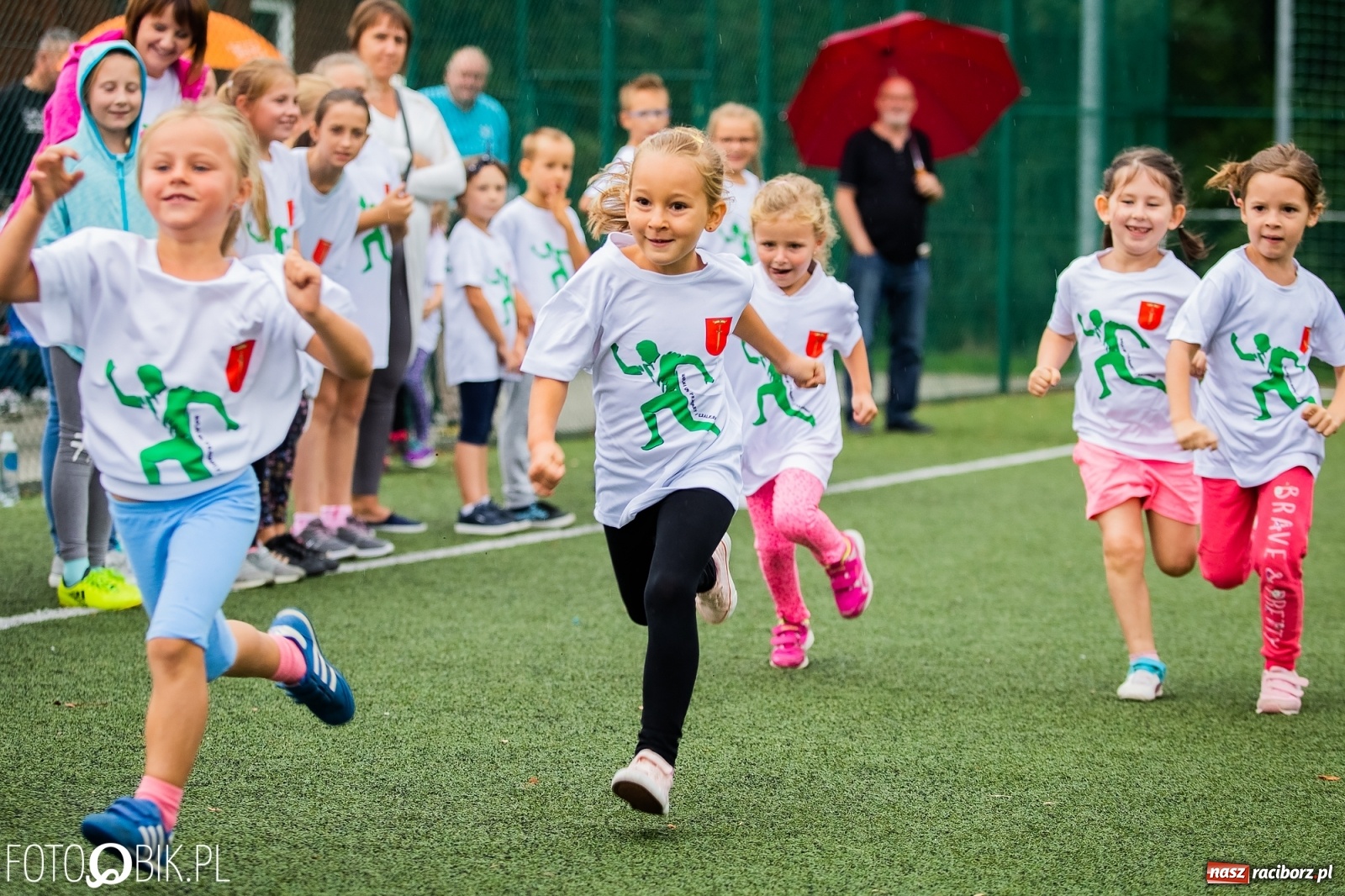Zdjęcie w galerii na portalu naszraciborz.pl: Wolni od przemocy i uzależnień. Bieg profilaktyczny w Krzanowicach [FOTO i WIDEO] wiadomości z regionu