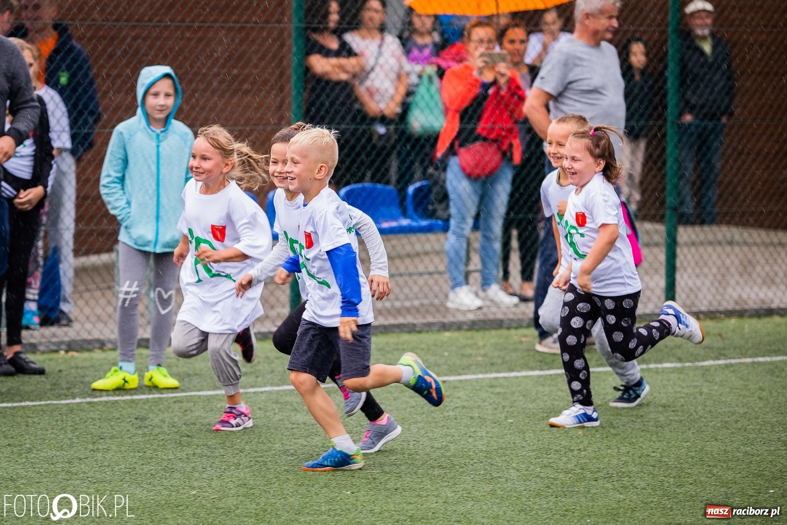 Zdjęcie w galerii na portalu naszraciborz.pl: Wolni od przemocy i uzależnień. Bieg profilaktyczny w Krzanowicach [FOTO i WIDEO] wiadomości z regionu